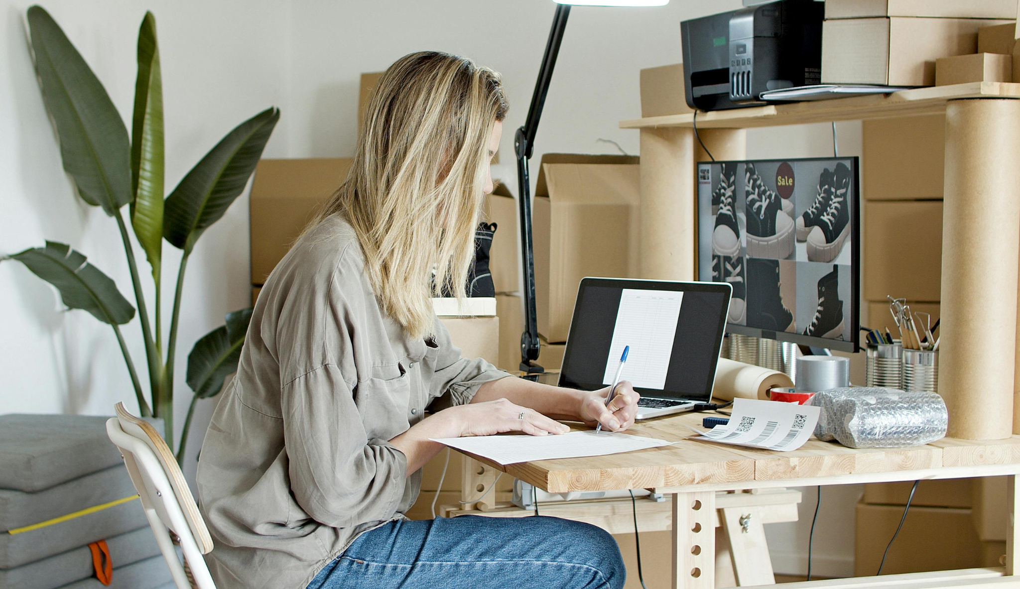 HMRC sends side hustle warning Banner Photo