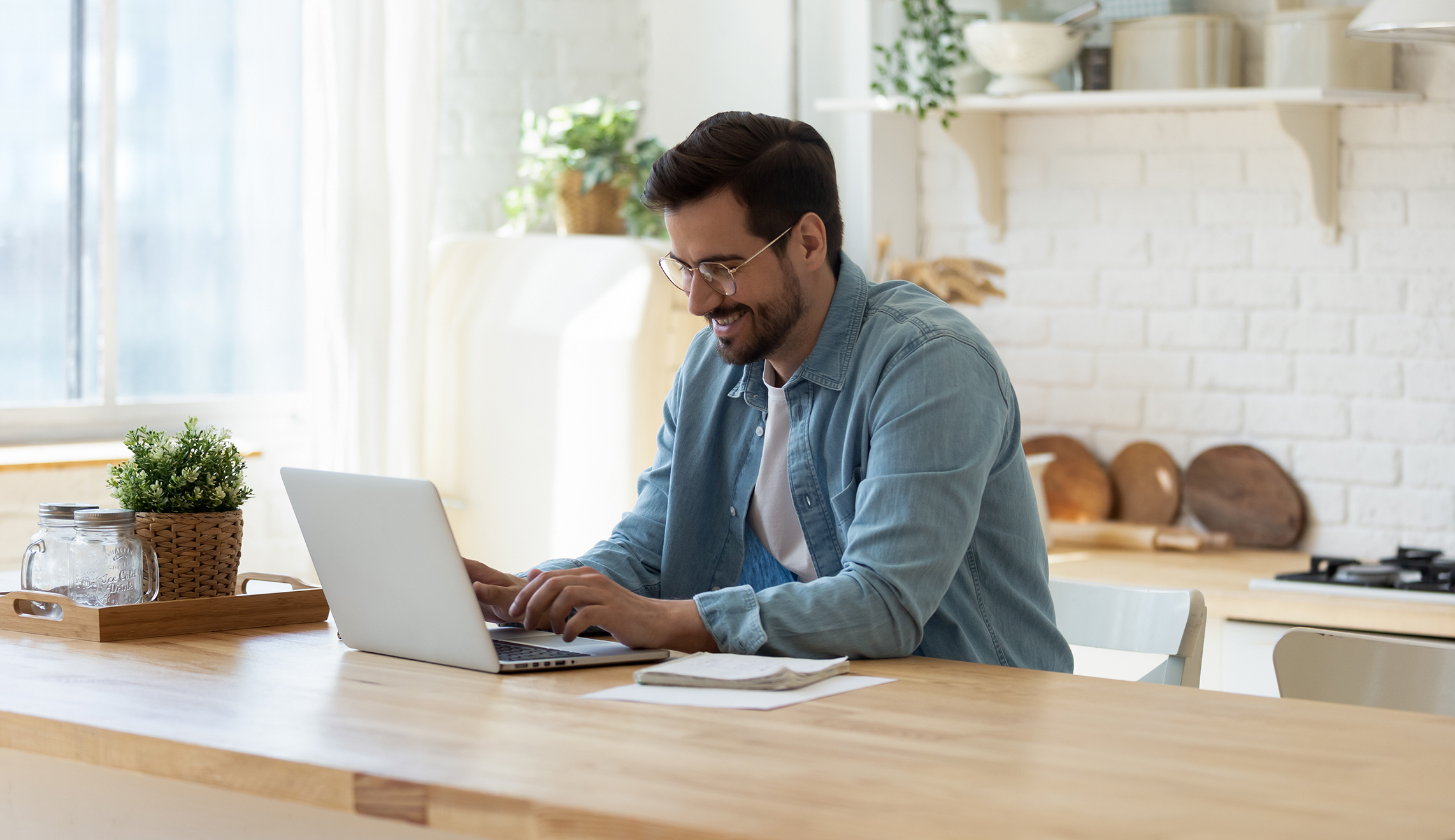 800,000 claim tax relief for working from home Banner Photo